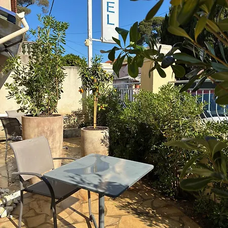 Escale Au Soleil Hôtel et Appart Saint Aygulf Extérieur photo