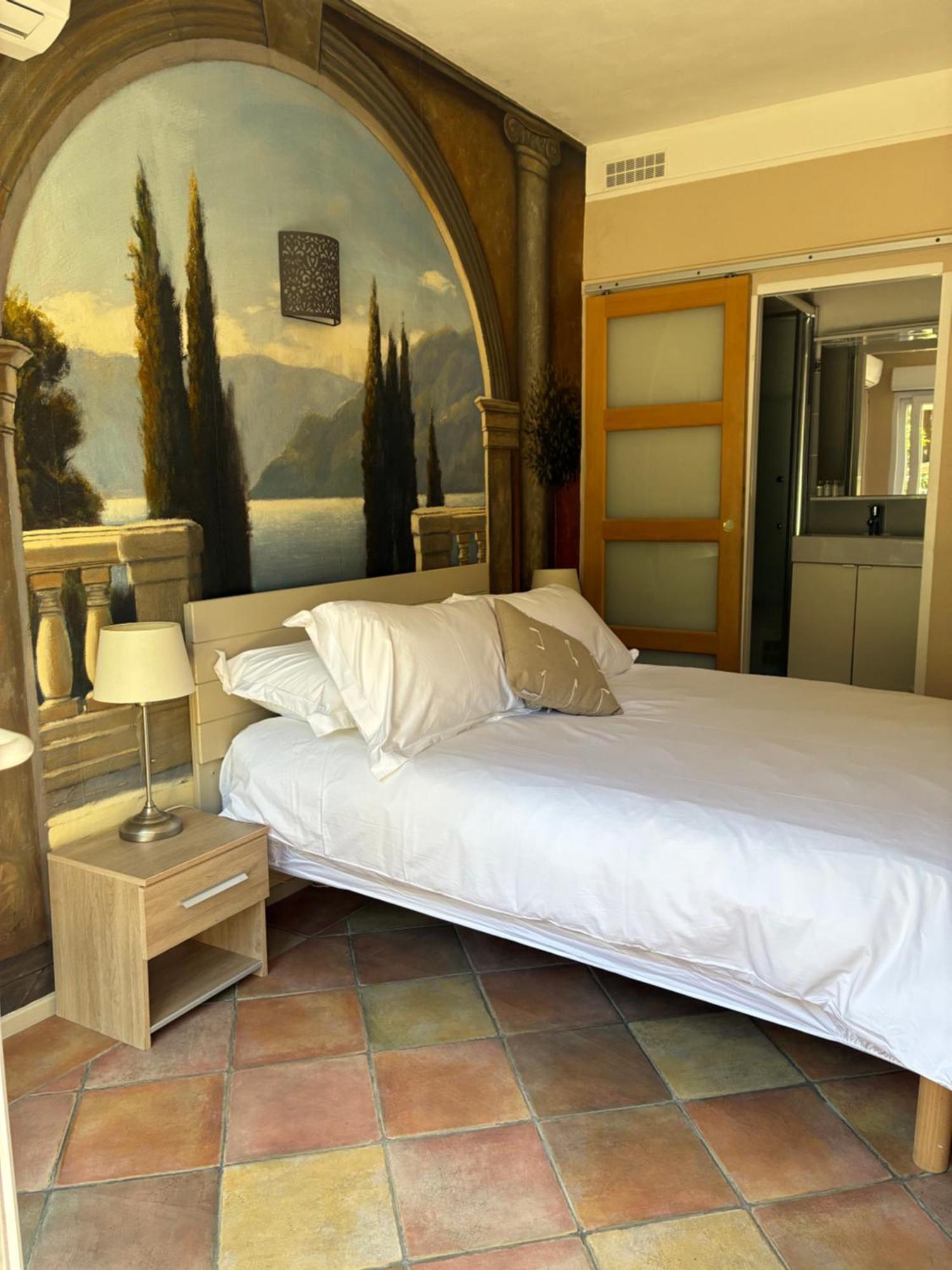 Hotel L'escale Au Soleil 2*